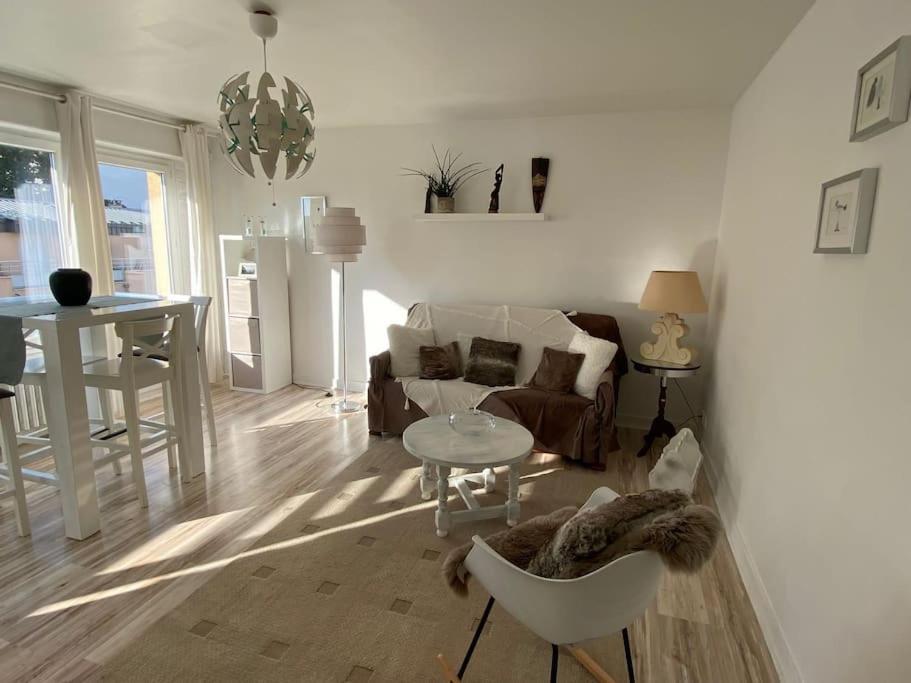 Hirondelle : Appartement Prive Avec Garage Annecy Eksteriør bilde